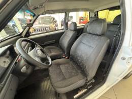 FIAT - UNO - 2013/2013 - Branca - R$ 25.900,00