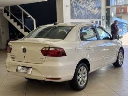 VOLKSWAGEN - VOYAGE - 2016/2017 - Branca - R$ 49.900,00