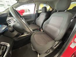 CHEVROLET - ONIX - 2015/2016 - Vermelha - R$ 58.900,00