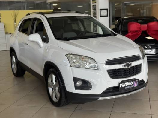CHEVROLET - TRACKER - 2014/2014 - Branca - R$ 69.900,00