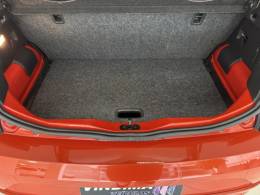 VOLKSWAGEN - UP - 2017/2018 - Laranja - R$ 58.900,00