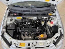 CHEVROLET - CELTA - 2010/2011 - Prata - R$ 28.900,00