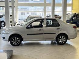 FIAT - SIENA - 2012/2013 - Prata - R$ 31.900,00