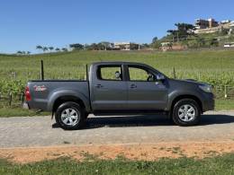 TOYOTA - HILUX - 2012/2013 - Cinza - R$ 119.900,00