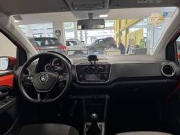VOLKSWAGEN - UP - 2017/2018 - Laranja - R$ 58.900,00