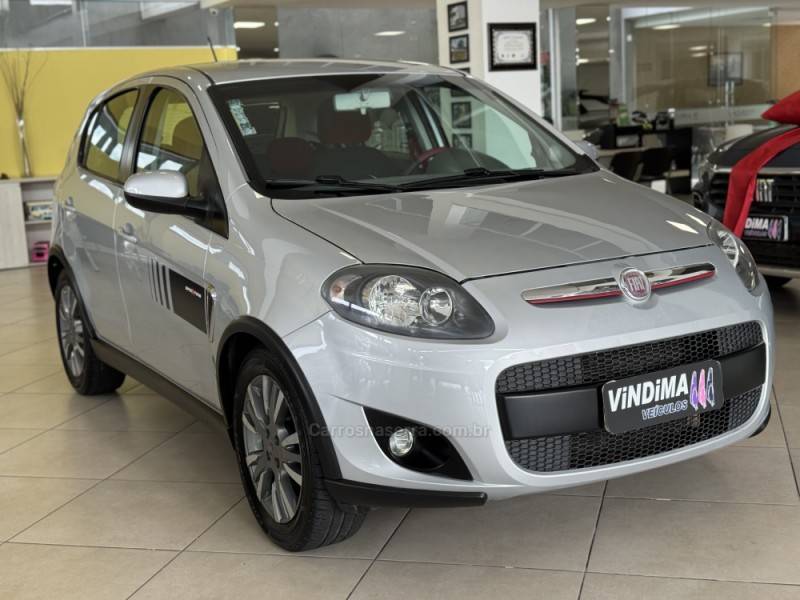 FIAT - PALIO - 2013/2013 - Prata - R$ 42.900,00
