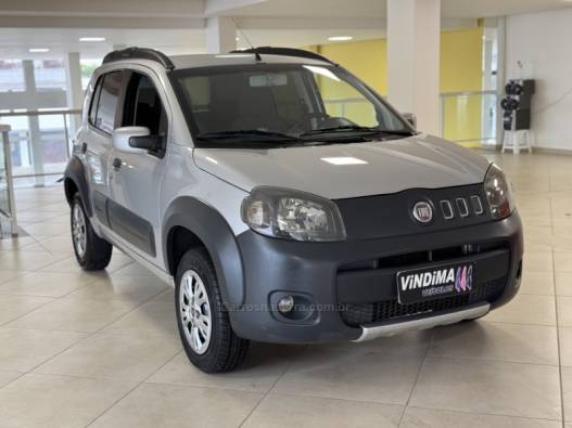 FIAT - UNO - 2012/2012 - Prata - R$ 35.900,00