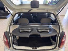 CHEVROLET - CELTA - 2010/2011 - Prata - R$ 28.900,00