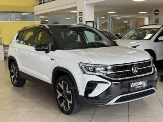 VOLKSWAGEN - TAOS - 2023/2024 - Branca - R$ 179.900,00