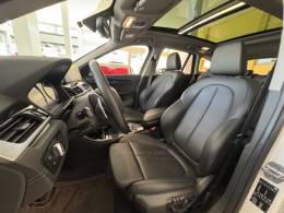 BMW - X1 - 2021/2022 - Branca - R$ 187.900,00