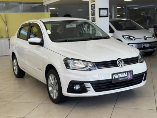 VOLKSWAGEN - VOYAGE - 2016/2017 - Branca - R$ 49.900,00