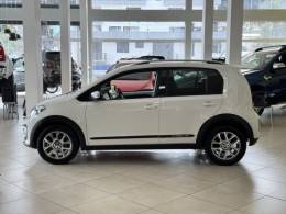 VOLKSWAGEN - UP - 2016/2017 - Branca - R$ 57.900,00