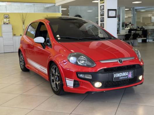 FIAT - PUNTO - 2013/2013 - Vermelha - R$ 64.900,00