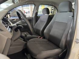 VOLKSWAGEN - VOYAGE - 2016/2017 - Branca - R$ 49.900,00