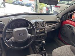 FORD - KA - 2012/2013 - Vermelha - R$ 30.900,00