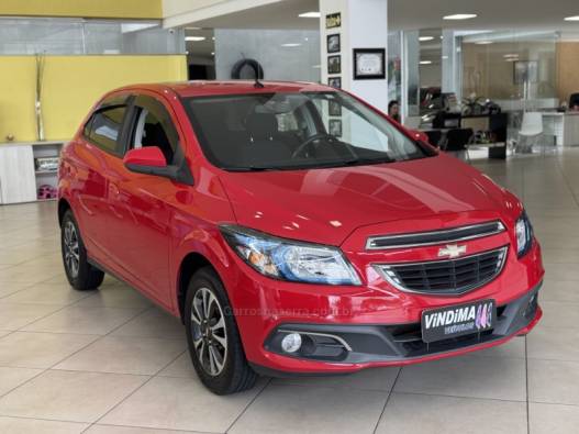 CHEVROLET - ONIX - 2015/2016 - Vermelha - R$ 58.900,00