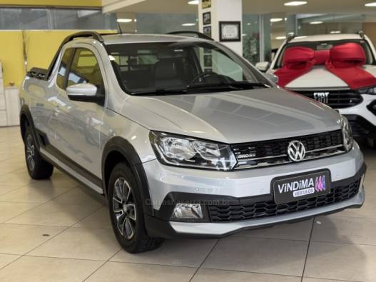 VOLKSWAGEN - SAVEIRO - 2016/2017 - Prata - R$ 75.900,00
