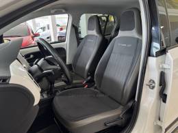 VOLKSWAGEN - UP - 2016/2017 - Branca - R$ 57.900,00