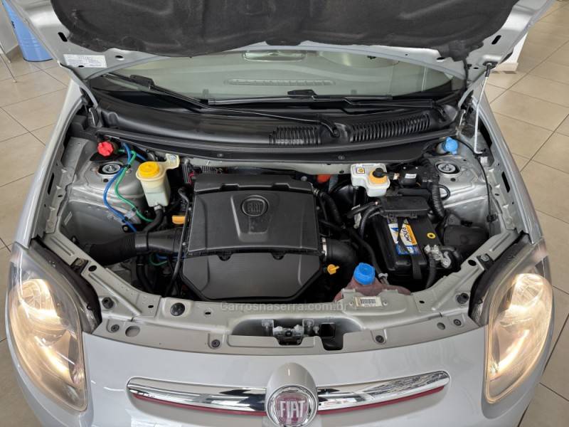FIAT - PALIO - 2013/2013 - Prata - R$ 42.900,00