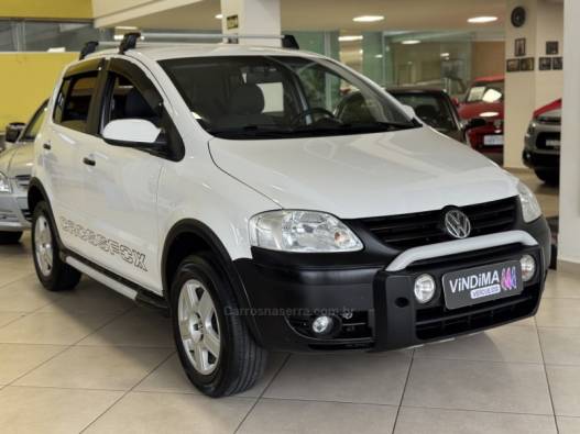 VOLKSWAGEN - CROSSFOX - 2006/2006 - Branca - R$ 33.900,00