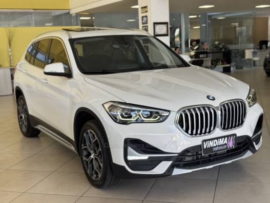 BMW - X1 - 2021/2022 - Branca - R$ 187.900,00