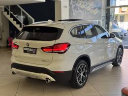 BMW - X1 - 2021/2022 - Branca - R$ 187.900,00