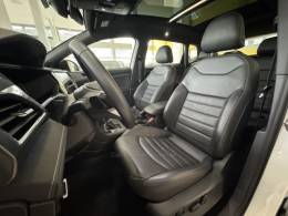 VOLKSWAGEN - TAOS - 2023/2024 - Branca - R$ 179.900,00