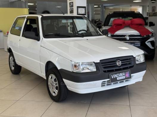 FIAT - UNO - 2013/2013 - Branca - R$ 25.900,00
