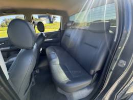 TOYOTA - HILUX - 2012/2013 - Cinza - R$ 119.900,00