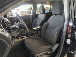 JEEP - COMPASS - 2016/2017 - Preta - R$ 93.900,00